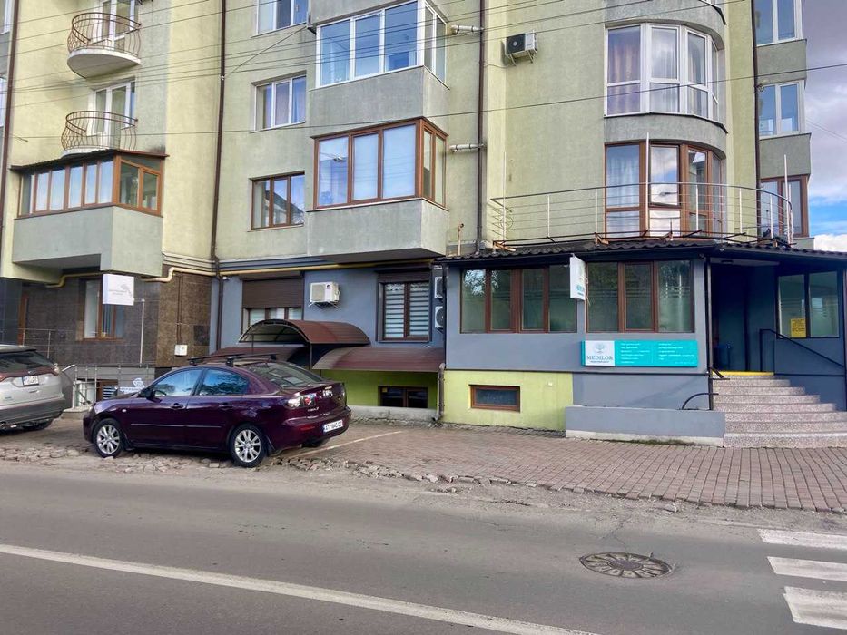 Оренда комерційного приміщення по вулиці Шухевичів