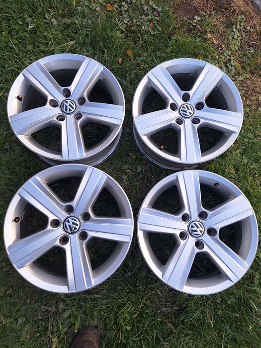 Oryginalne felgi VW golf 7 o rozmiarze 5x112 R16 o numerach 5G0 601 025 BP