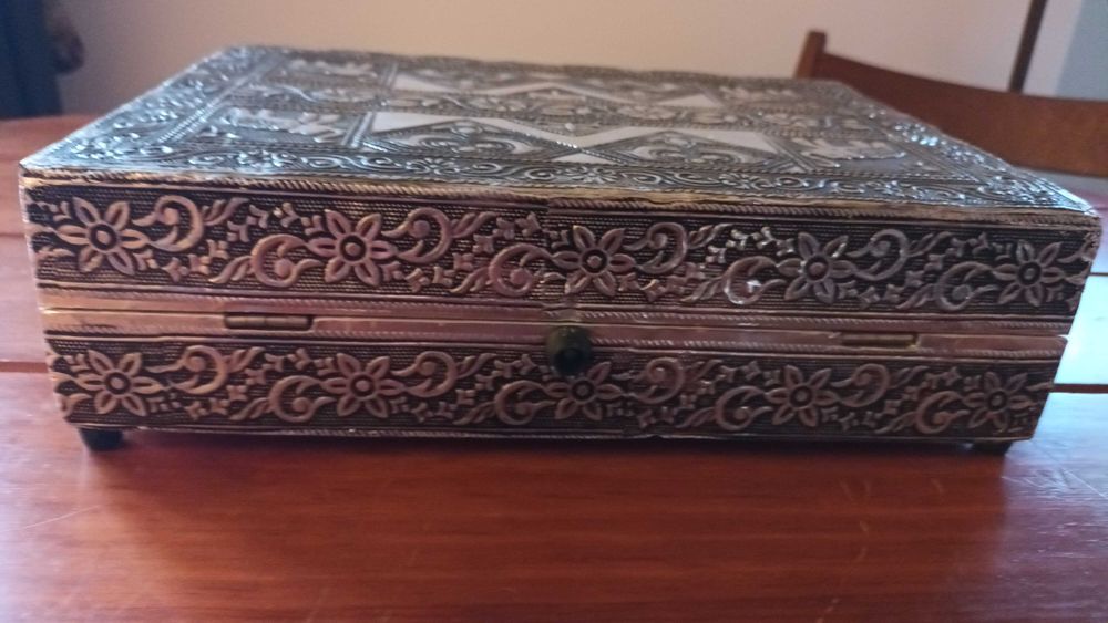 Organizador de jóias / bijuterias / peça de decoração