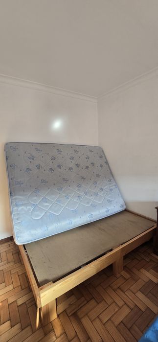 Sommier com colchão