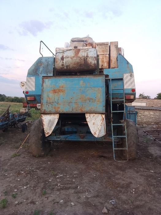 Продам   комбайн