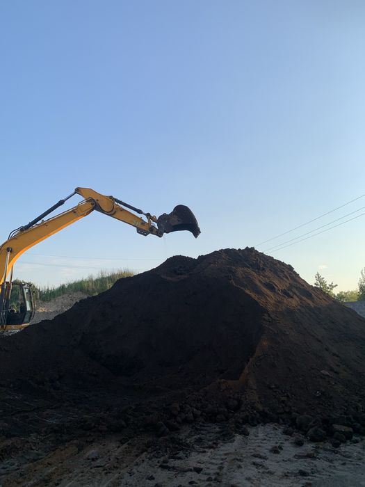 Продаємо: • Чорнозем • ґрунт • Пісок • Щебінь • Асфальтний бій