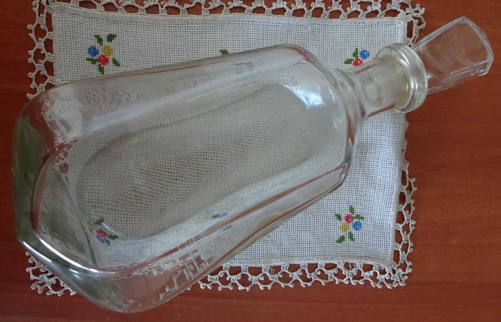 Garrafa Vidro Macdonald Greenlees (Escócia) - Marca Estampada na Base