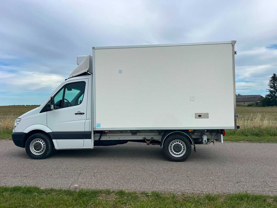Bus dostawczy Mercedes Benz Sprinter