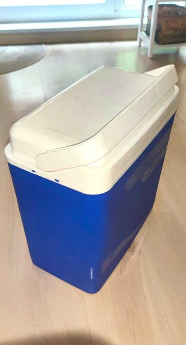 DUŻA lodówka turystyczna, 6 wkładów - żywność, piwo ... 30 litrów