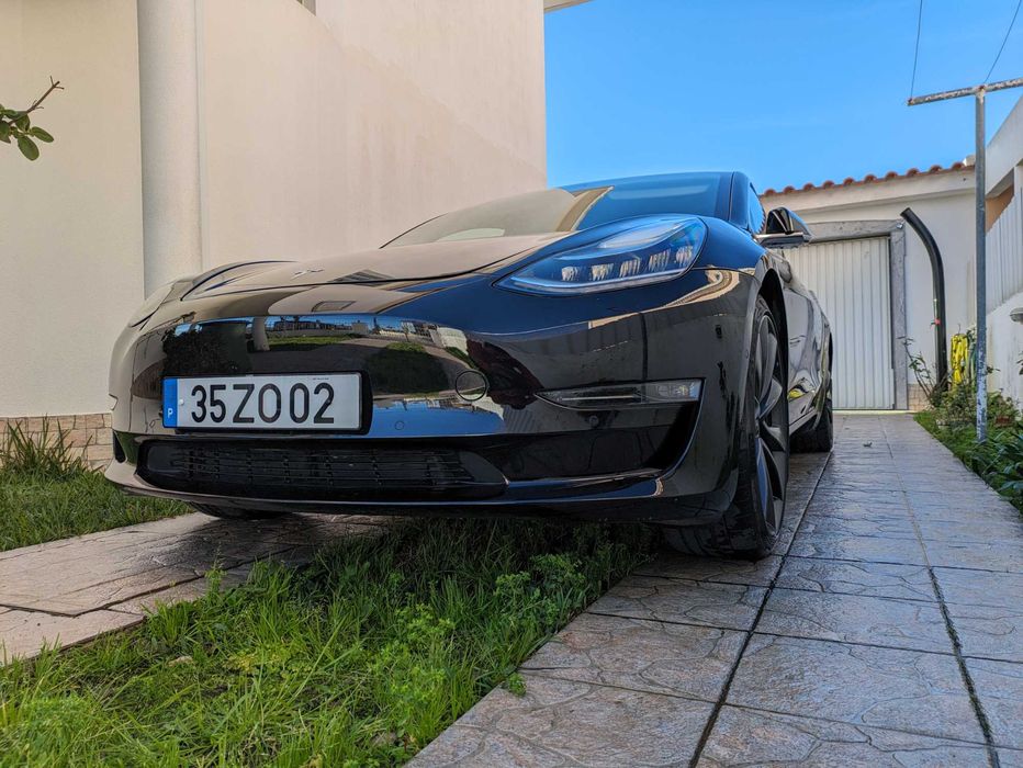 TESLA Model 3 Performance