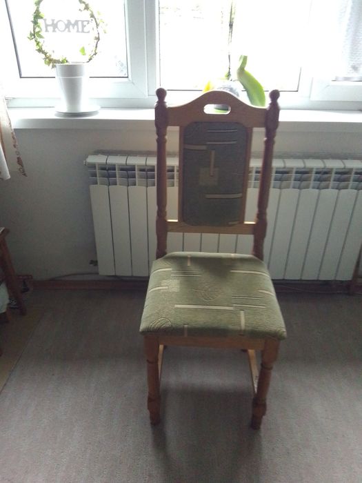 KRZESŁA komplet sześć sztuk.