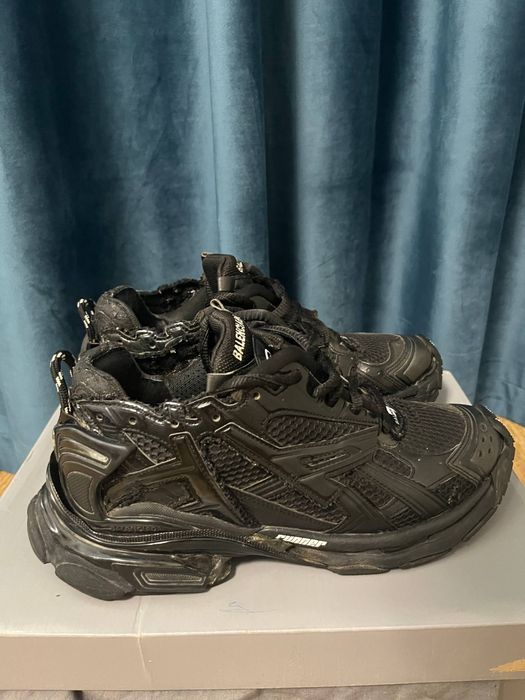 Balenciaga runner legit