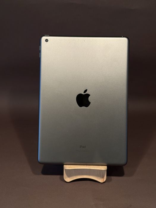 iPad 9 gen  64 gb 2021 рік 10.2 Space Gray з гарантією для малювання. навчання, дитині ідеальний варіант