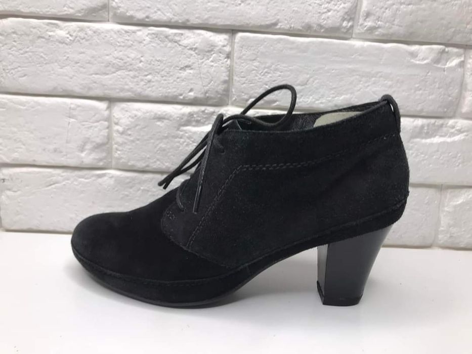 Botki skorzane delikatnie ocieplane clarks Rozmiar 38