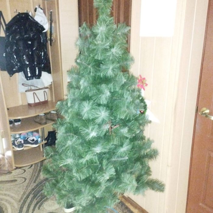 Штучна ялинка для дому