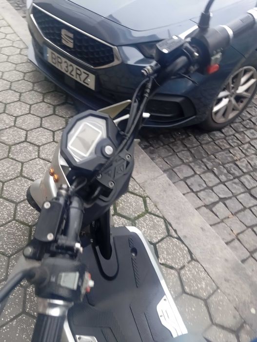 Scooter elétrica sem carta