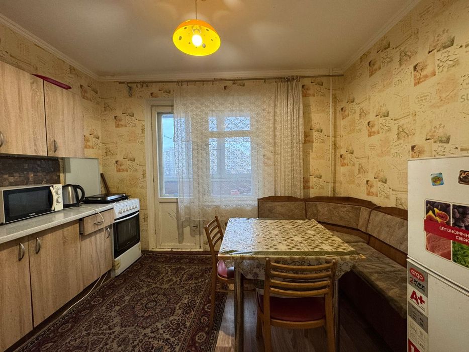 Продаж 2 кімнатна Бальзака 44 Троєщина