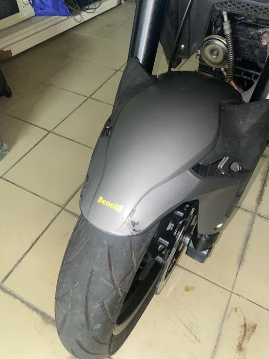 Benelli bn125cc (EU5) pouco rodada.