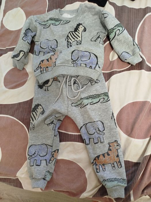 Продам дитячий костюм вживаний