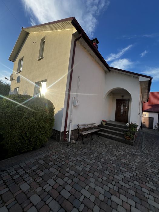 Продаж окремого будинку ,від міста 5 км.