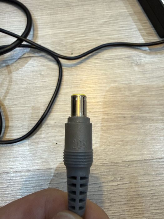 Oryginalny zasilacz Lenovo 20V 3.25A 65W okrągły z bolcem