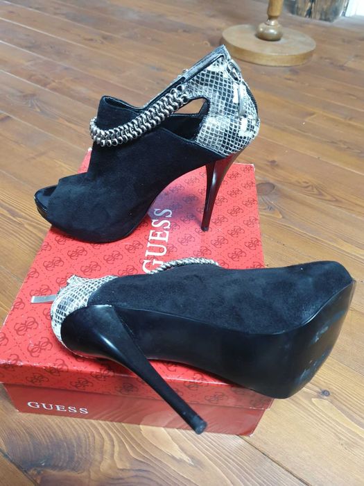 Buty z odkrytymi palcami GUESS 38