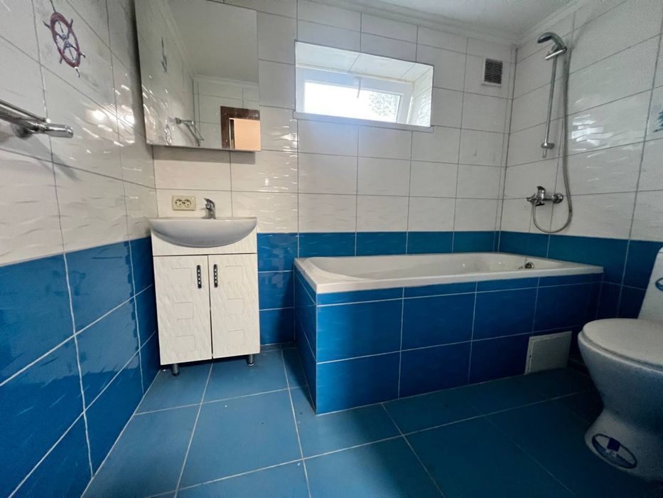 Продаж 2 кімн квартири з підвалом