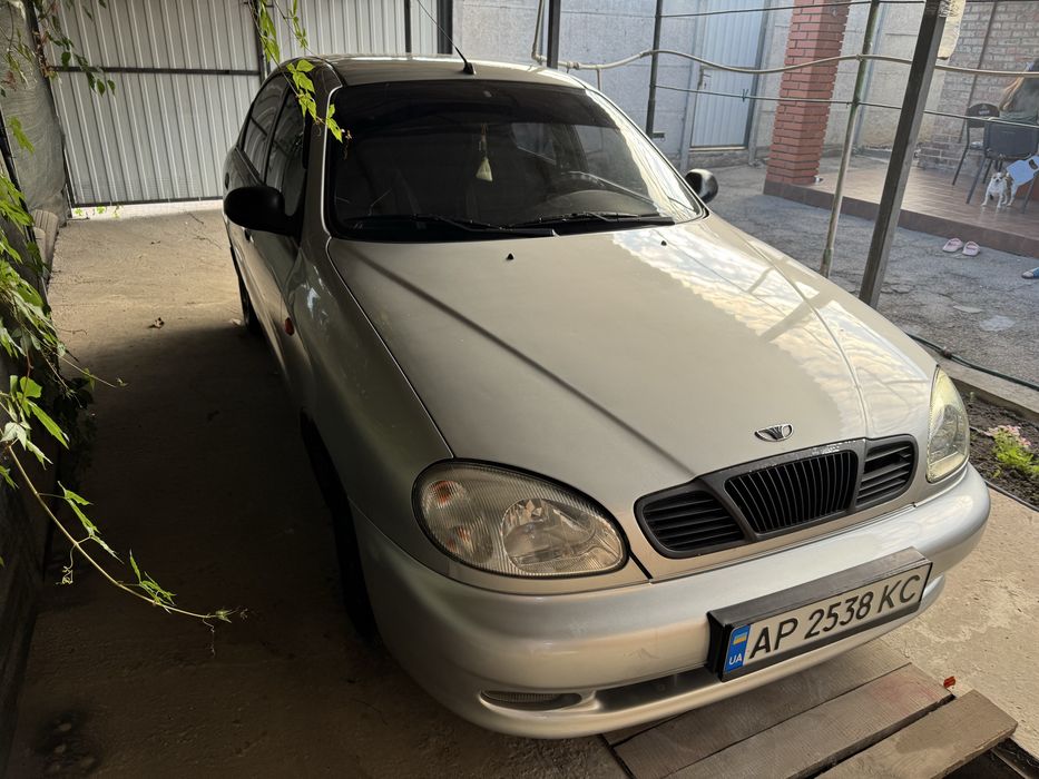 Автомобіль Daewoo Lanos