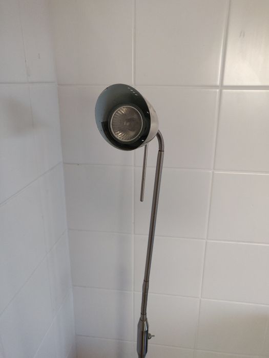 Candeeiro de Pé Alto