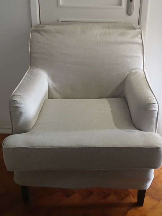 1 Poltrona em bom estado Ikea