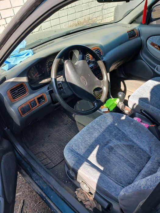 Продам авто Kia Clarus