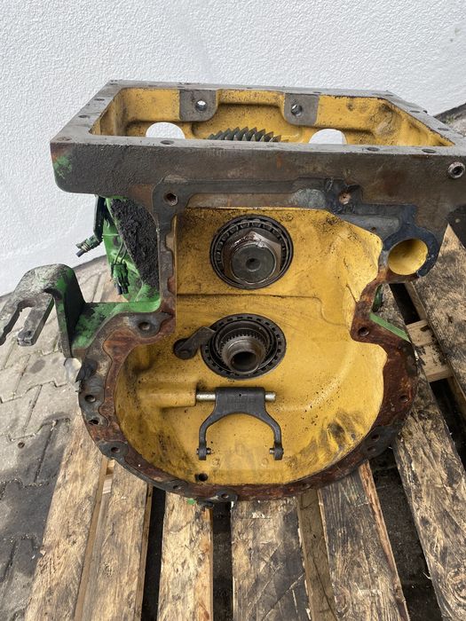 Wałek ataku i talerz John deere 7800/7600