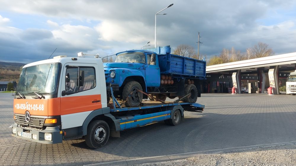 Евакуатор. Перевезення спец і с.г техніки