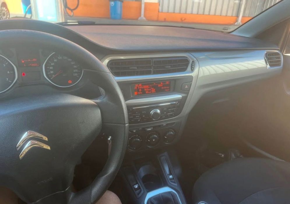 Urgente- Citroën C-Elysée 1.2 em bom estado geral