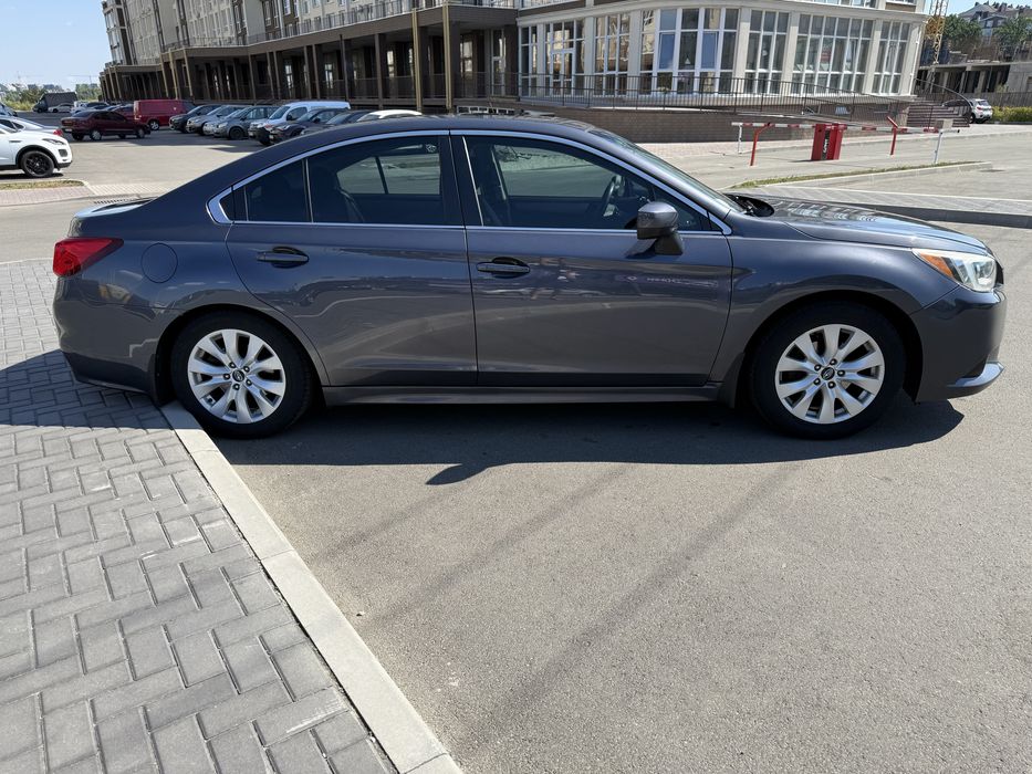 Subaru legacy.