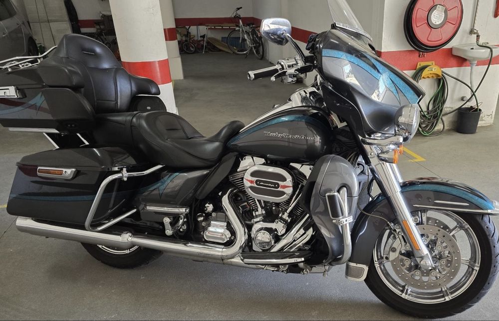 Harley davidson  ultra  como nova