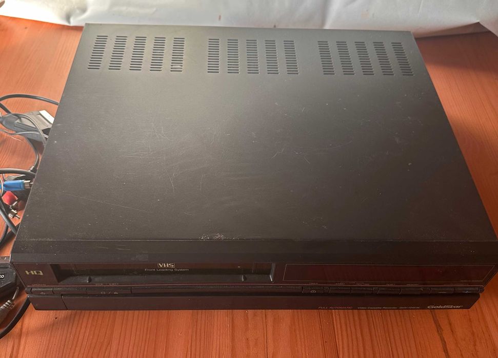 видеомагнитофон goldstar відеомагнітофон