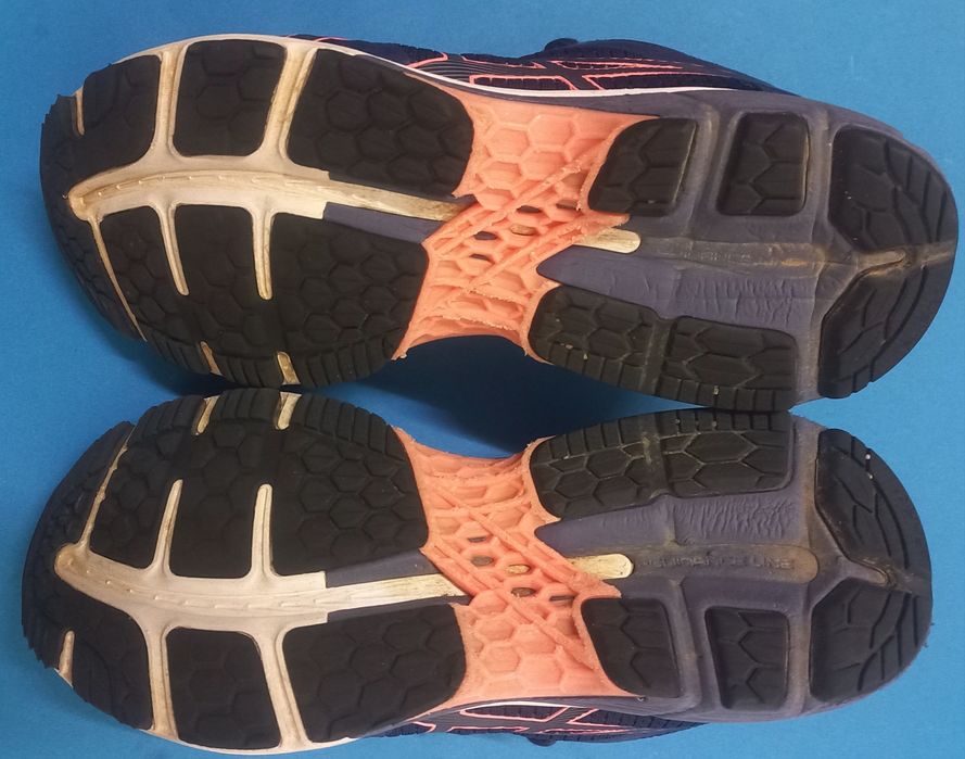 Кросівки Asics,  розмір 39