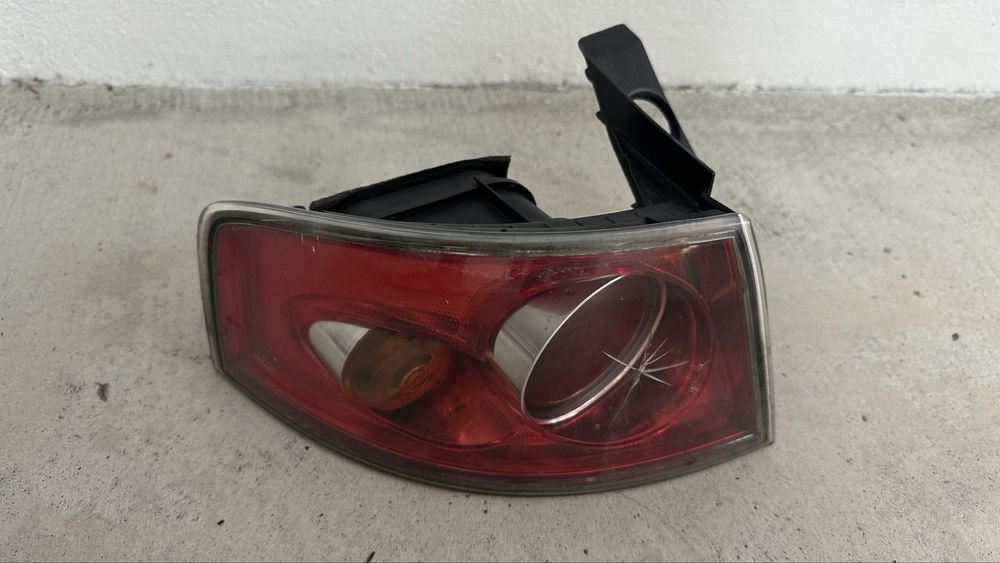 Farol traseiro esquerdo ibiza 6L