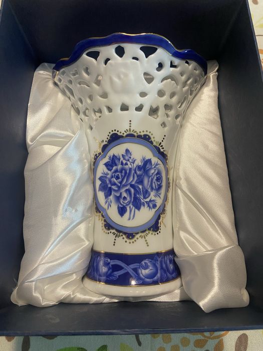 Jarra porcelana tons azuis e branco novo