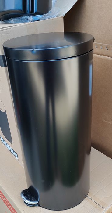 Kosz na śmieci 30l czarny