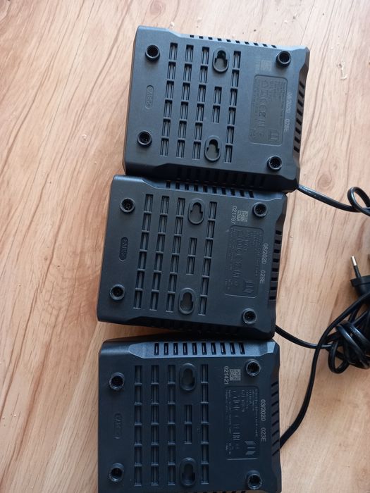 Зарядне зарядка Bosch 12 14.4 18 Бош акумулятор блок бош