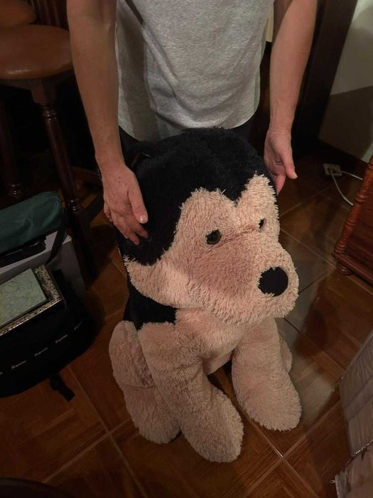 Cão de Peluche Preto e Castanho