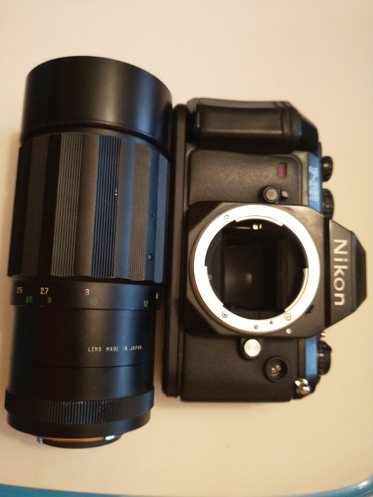 Nikon F 301 i obiektyw Soligor f-200.