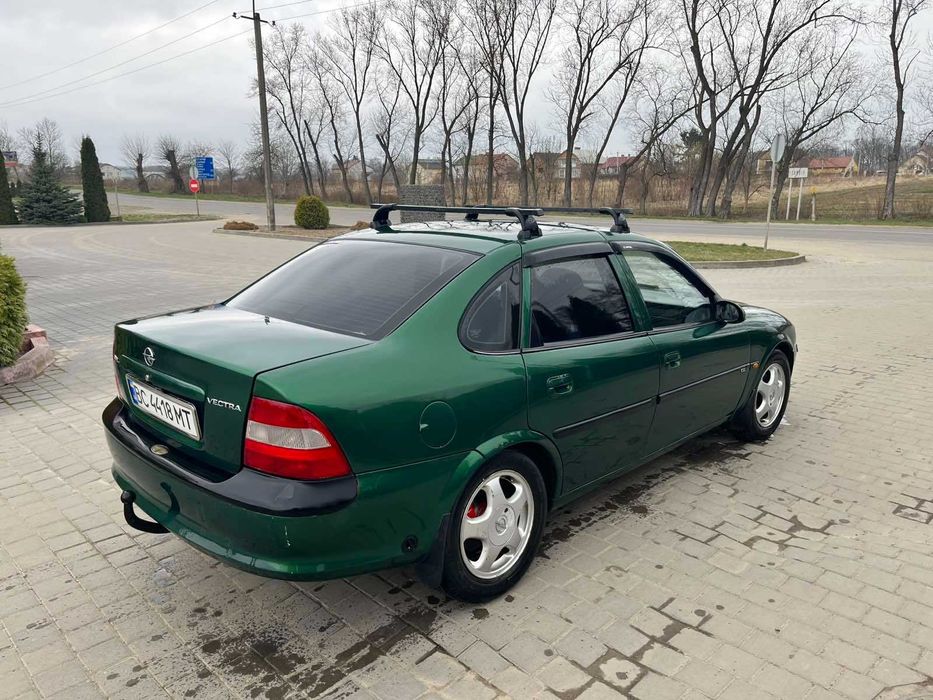 Опель Вектра Бензин \Газ