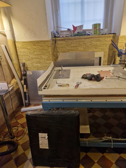 Frezarka ploter cnc wrzeciono 1.5 kW giętarka segmentowa dachdecker