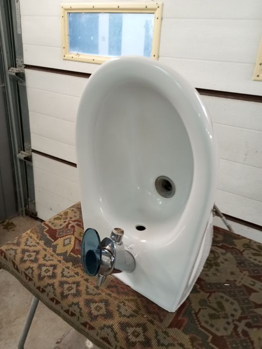Bidet Cersanit z baterią