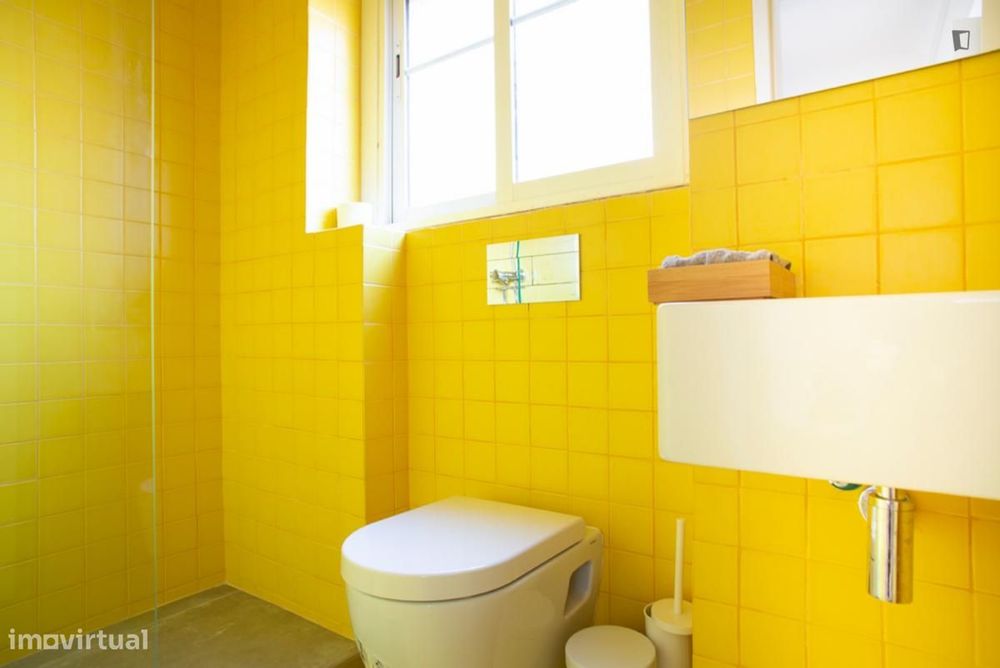 Quarto - localizado em Roma-Areeiro Lisbon
