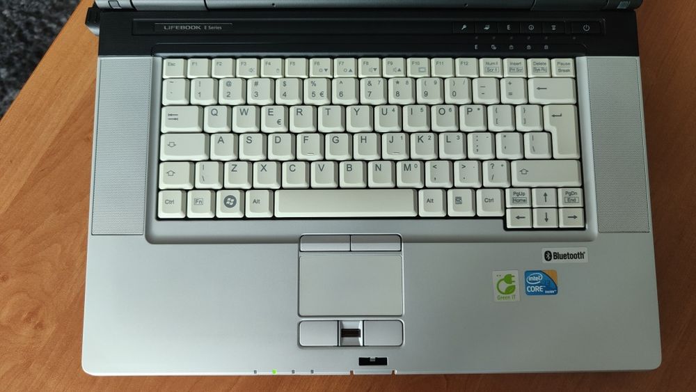 Sprzedam laptopa Fujitsu lifebook e780