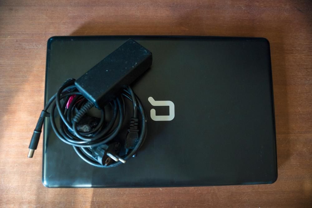 Portátil HP Compaq Presario CQ57 para peças