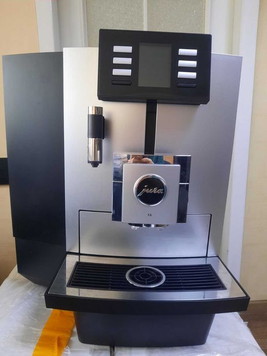 Професійна кавомашина Jura X8 (EA) Platin