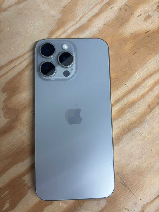iPhone 15 Pro Max