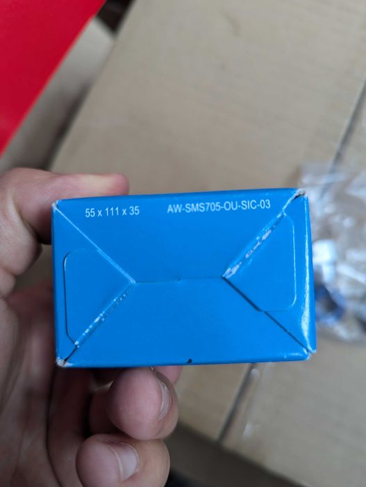 Zestaw nakrętki podkładki  SHIMANO SM-S705 Di2