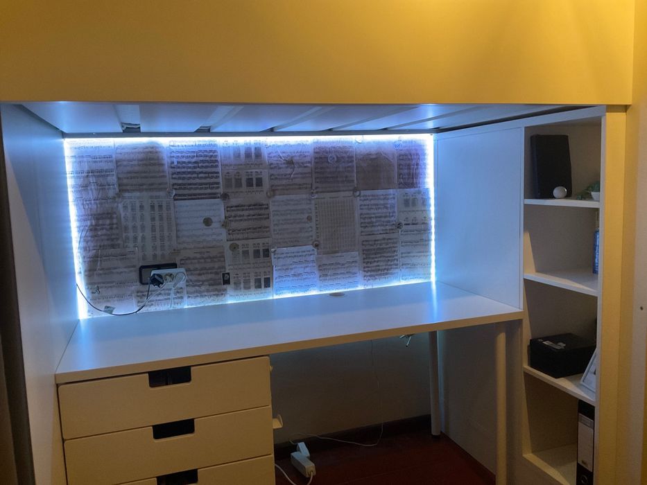 Beliche IKEA com secretária